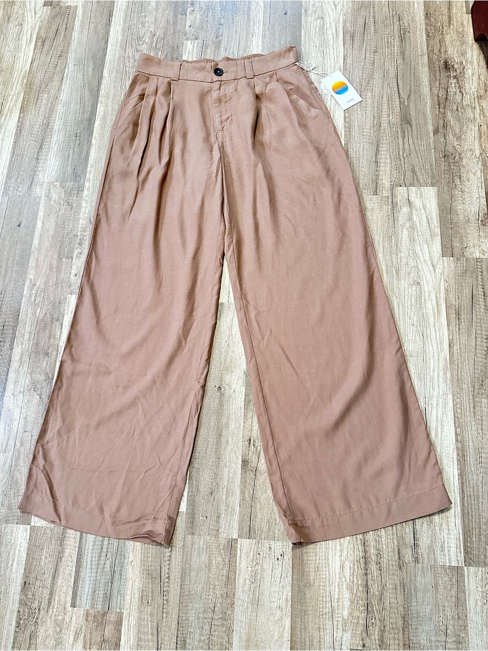 Vuori Wide-Leg Pleated Pants - nutmeg